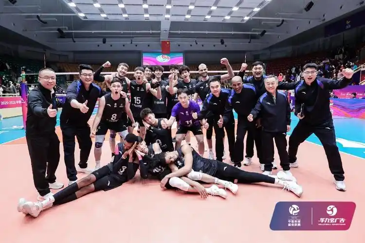 CBA联赛：新疆伊力特 VS 浙江广厦
